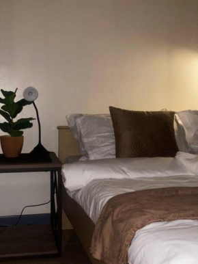 BGC stays+Free pool&Gym access,200 MBPS